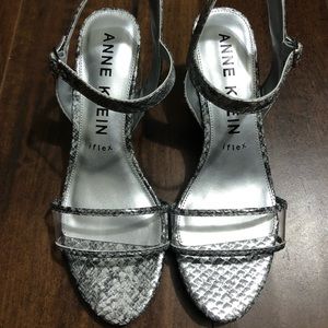 Anne Klein IFlex Heels